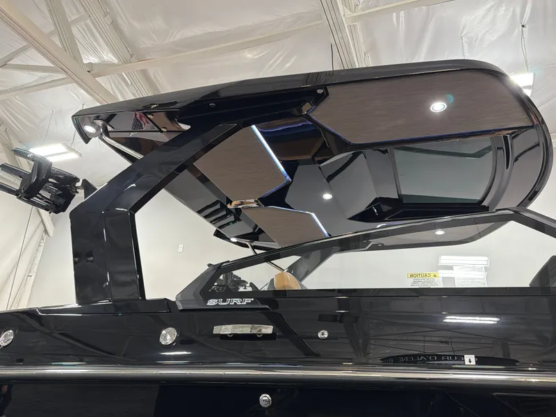 Slide: The Image of Cobalt R31 Surf 2026 - 25