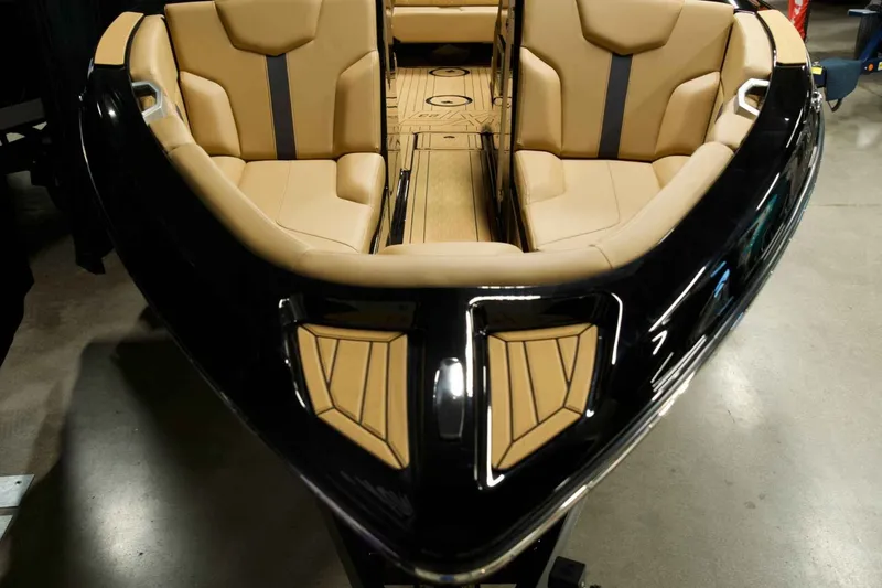 Slide: The Image of MasterCraft XT23 2026 - 10