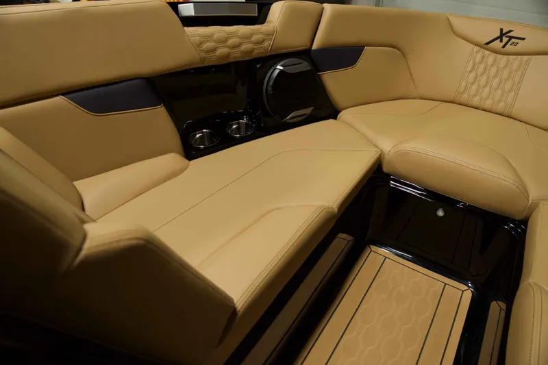 Slide: The Image of MasterCraft XT23 2026 - 23