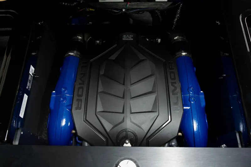 Slide: The Image of MasterCraft XT23 2026 - 24