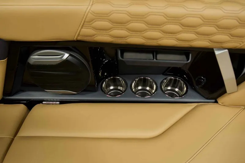 Slide: The Image of MasterCraft XT23 2026 - 9