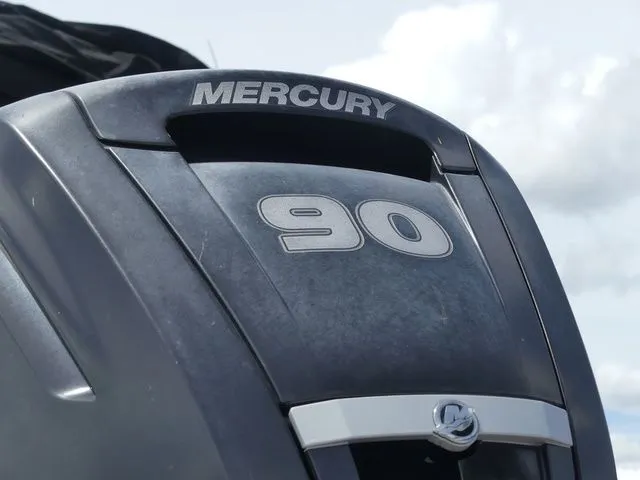 Slide: The Image of Sun Tracker Fishin' Barge 20 DLX 2015 - 10