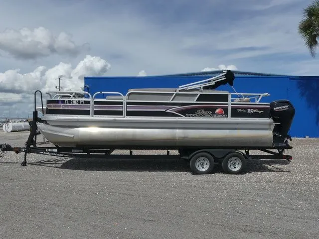 Slide: The Image of Sun Tracker Fishin' Barge 20 DLX 2015 - 7