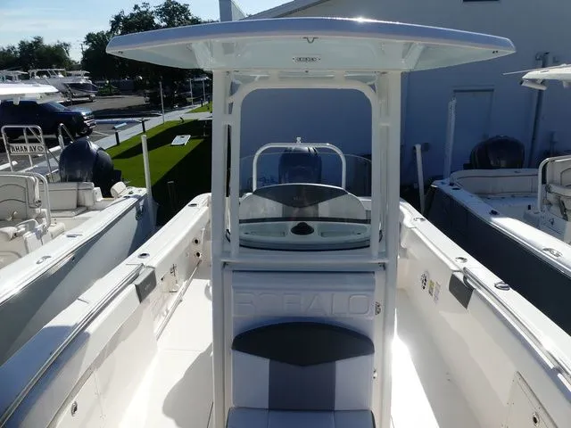 Slide: The Image of Robalo R242EX 2021 - 17