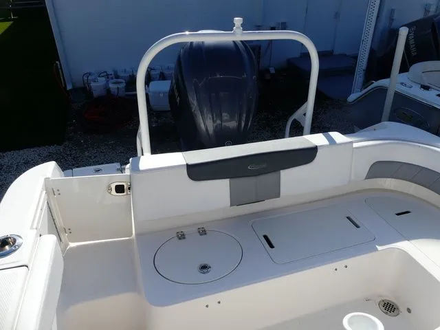 Slide: The Image of Robalo R242EX 2021 - 7