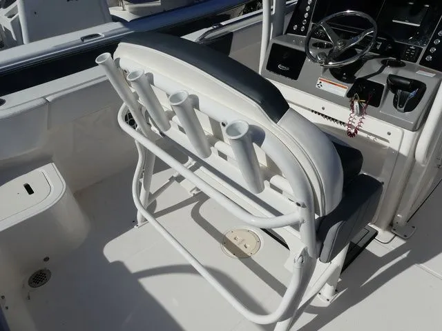 Slide: The Image of Robalo R242EX 2021 - 8