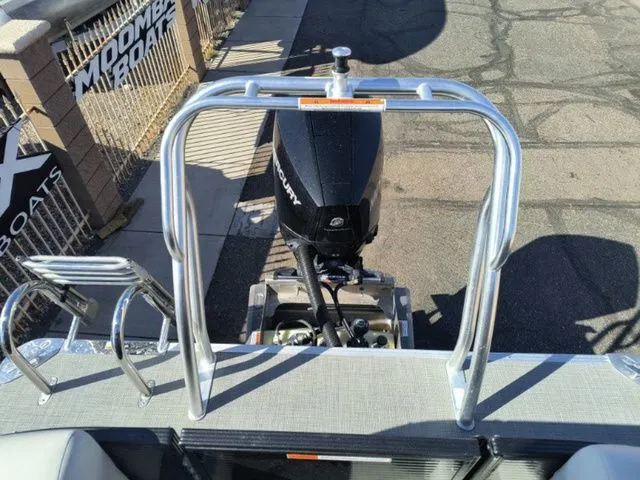 Slide: The Image of Crest Classic DLX 220 SLC 2022 - 17