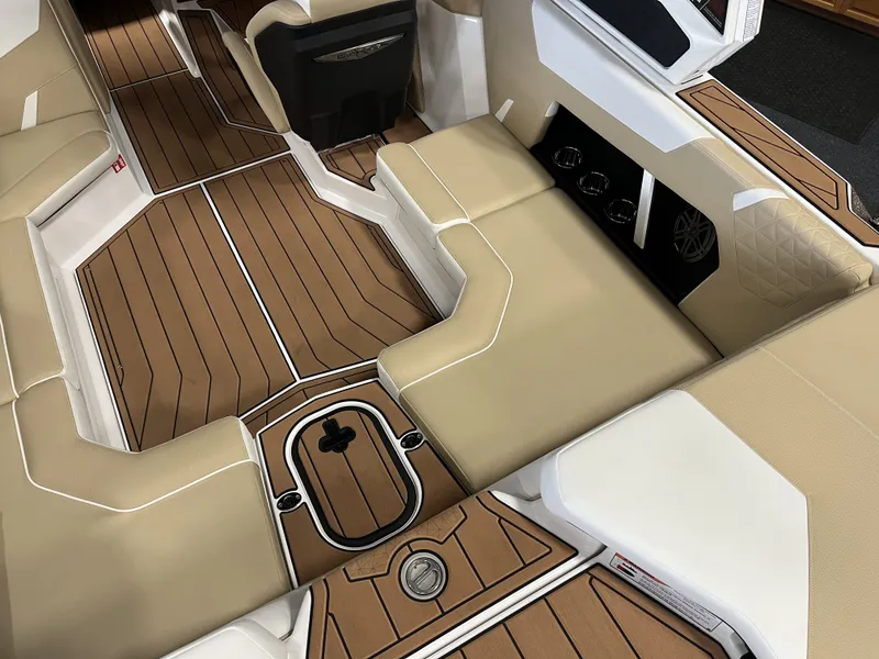 Slide: The Image of Nautique Super Air Nautique GS20 2026 - 10