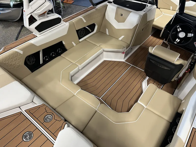 Slide: The Image of Nautique Super Air Nautique GS20 2026 - 11