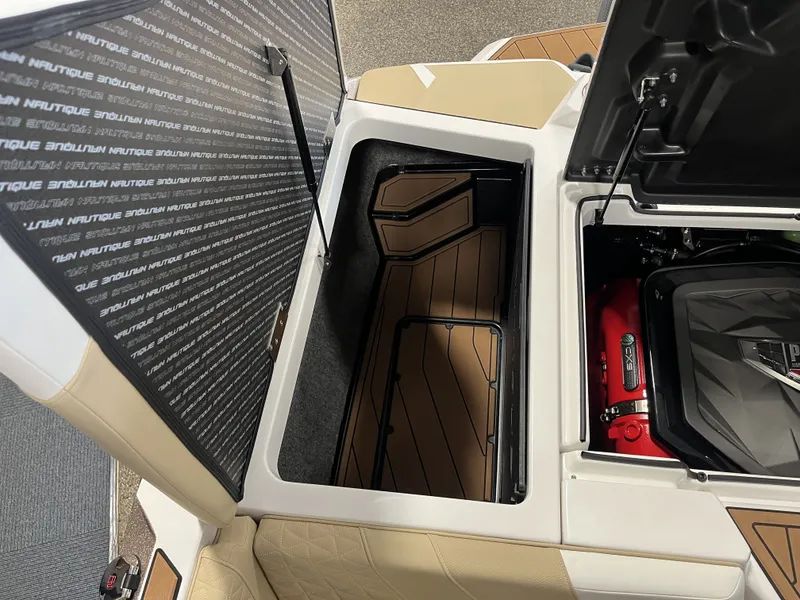 Slide: The Image of Nautique Super Air Nautique GS20 2026 - 17