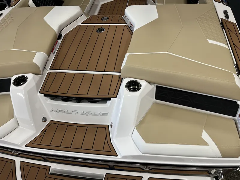 Slide: The Image of Nautique Super Air Nautique GS20 2026 - 9