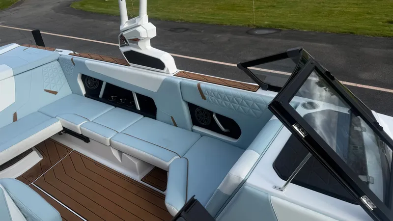 Slide: The Image of Nautique Super Air Nautique GS22 2026 - 11