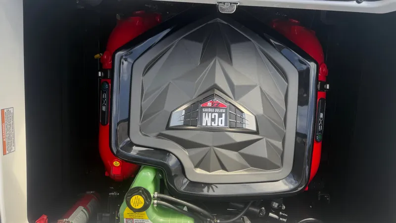 Slide: The Image of Nautique Super Air Nautique GS22 2026 - 18