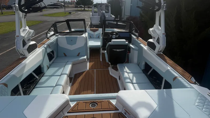 Slide: The Image of Nautique Super Air Nautique GS22 2026 - 19