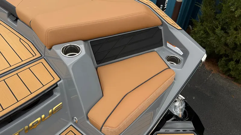 Slide: The Image of Nautique Super Air Nautique S23 2026 - 12