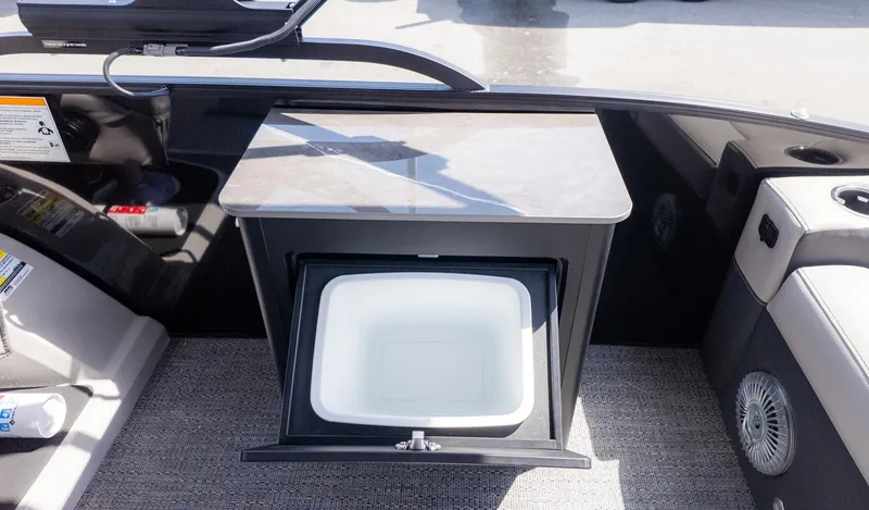 Slide: The Image of Barletta CABRIO C24UE 2026 - 12