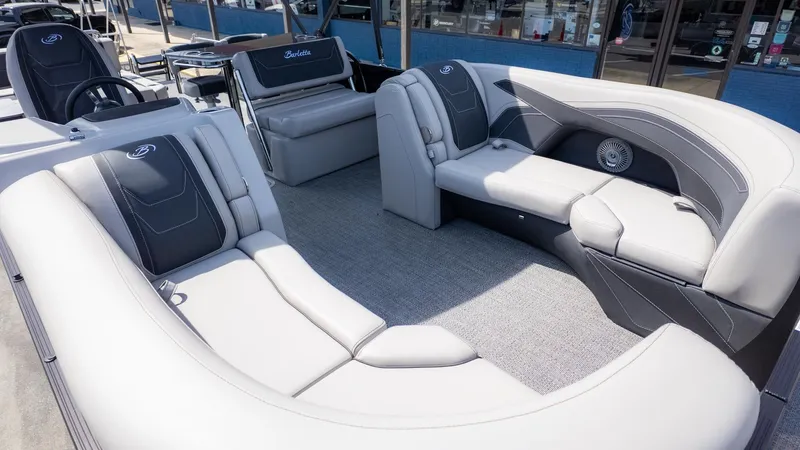 Slide: The Image of Barletta CABRIO C24UE 2026 - 17