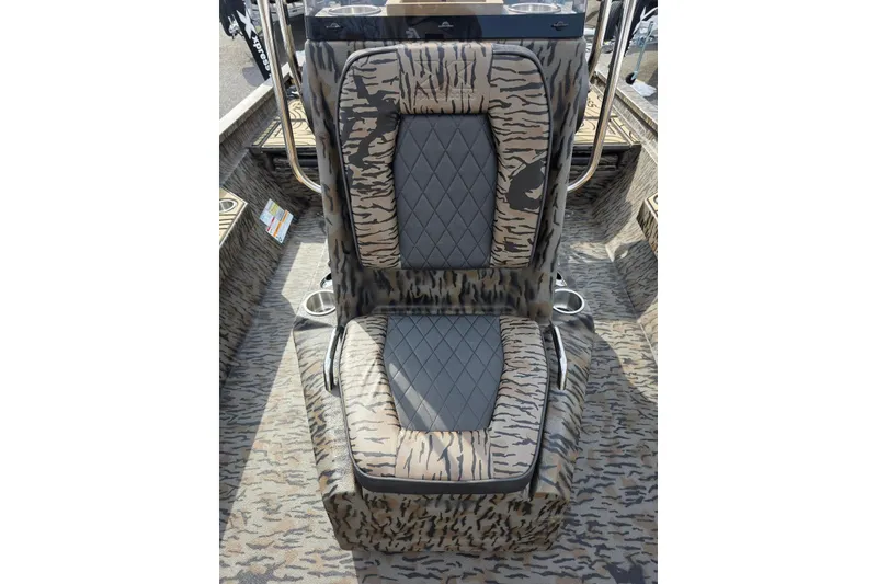 Slide: The Image of 2026 Xpress H22B Bay boat seat with camouflage pattern and diamond-stitched design. - 14