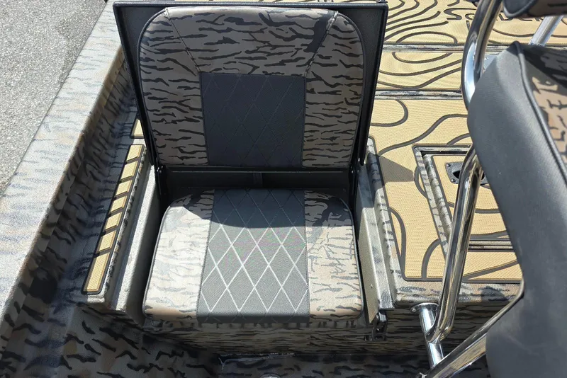Slide: The Image of 2026 Xpress H22B Bay boat seat with camouflage pattern and diamond stitching. - 29