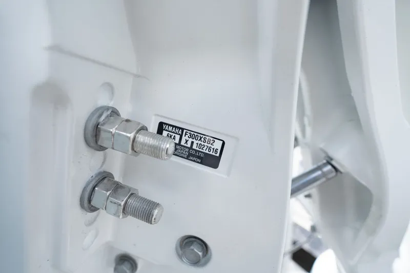 Slide: The Image of Sea Hunt Ultra 245 SE 2026 - 28