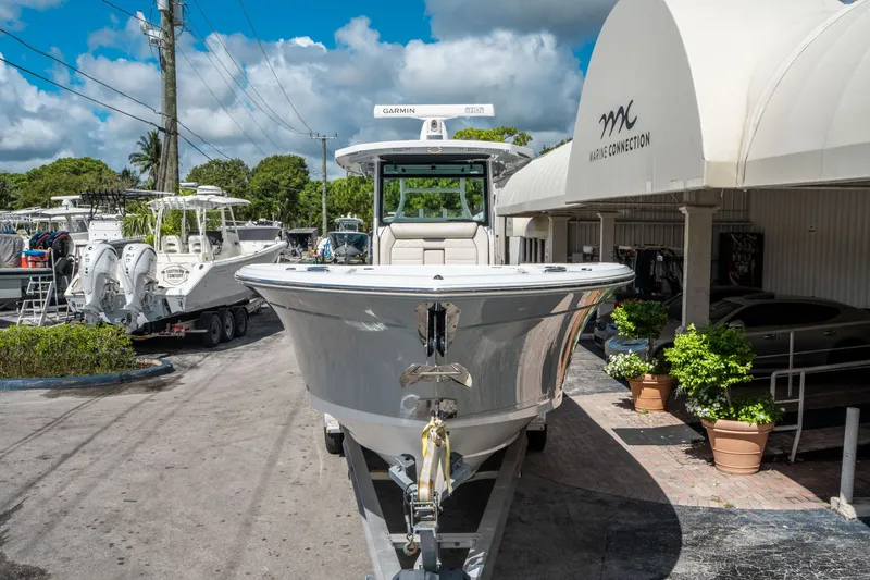 Slide: The Image of Blackfin 332 CC 2021 - 5