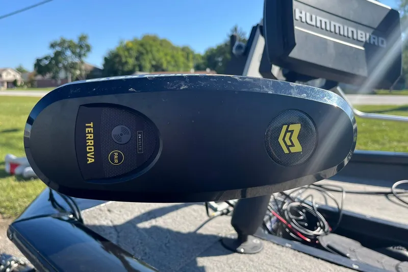 Slide: The Image of 2008 Tracker Pro Team 175 TXW with Terrova trolling motor and Humminbird fish finder. - 21