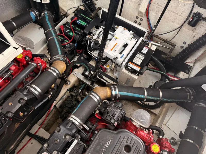 Slide: The Image of Larson CABRIO 2018 - 18