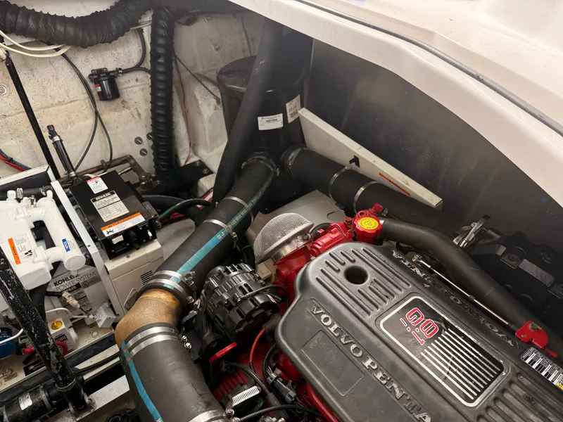 Slide: The Image of Larson CABRIO 2018 - 20