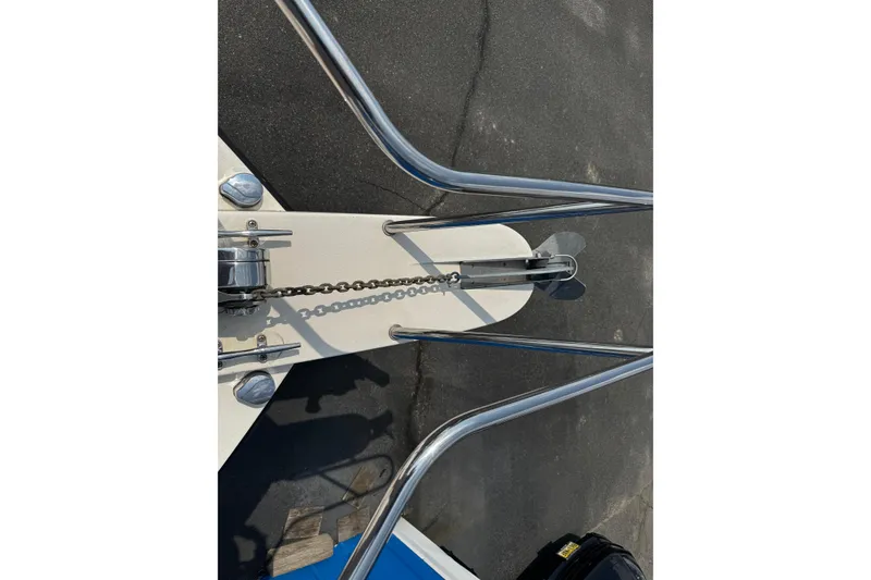 Slide: The Image of Bow of a 2007 Parker 2320 SL Sport Cabin with anchor and chain. - 26