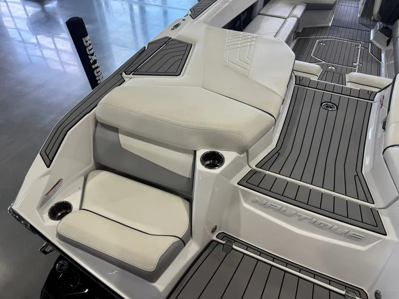 Slide: The Image of Nautique Super Air Nautique G25 2022 - 12