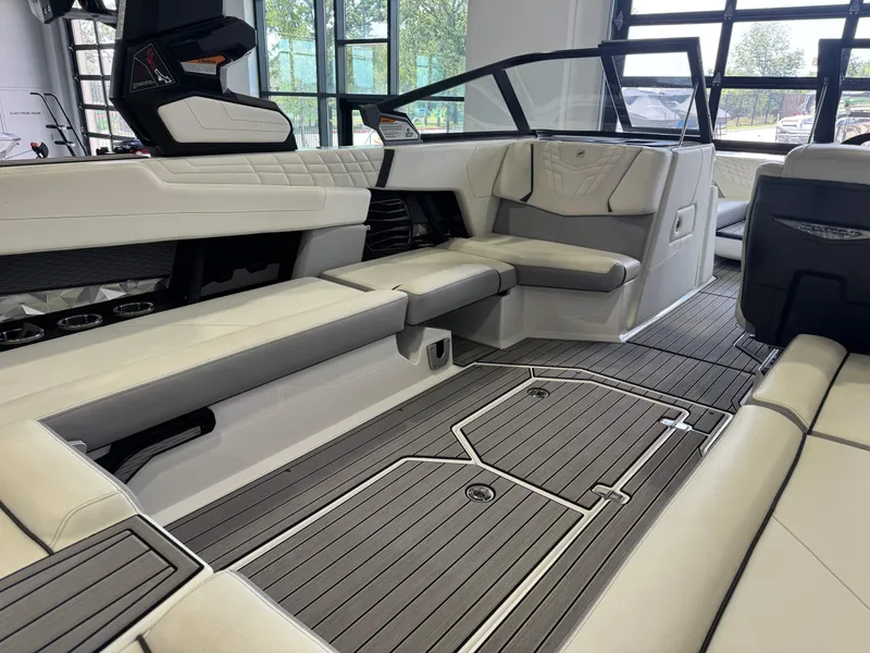 Slide: The Image of Nautique Super Air Nautique G25 2022 - 14