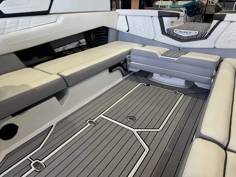 Slide: The Image of Nautique Super Air Nautique G25 2022 - 15