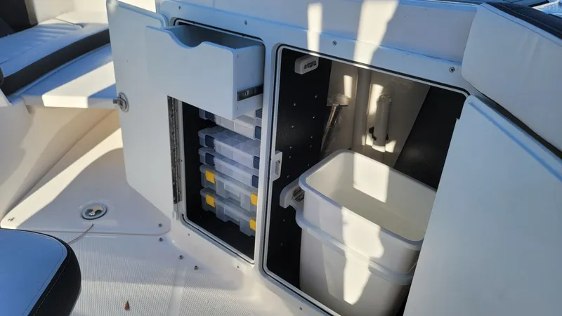 Slide: The Image of Yamaha 255 FSH Sport H 2026 - 14