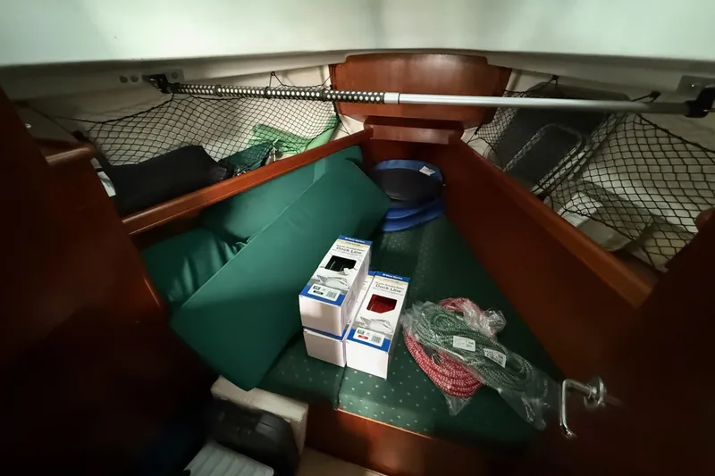 Slide: The Image of Beneteau Oceanis 36 CC - 15