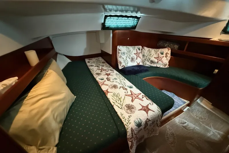 Slide: The Image of Beneteau Oceanis 36 CC - 17