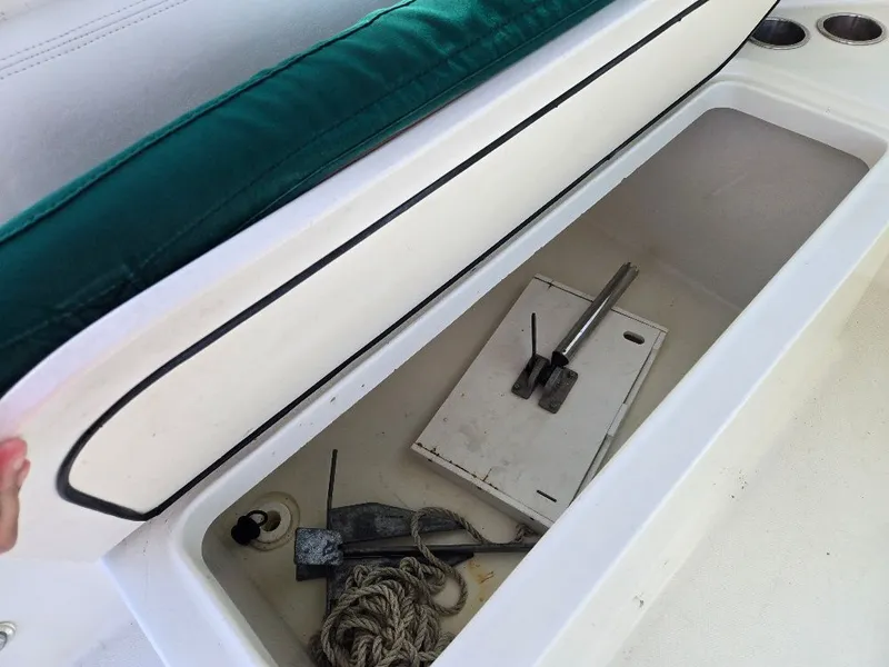 Slide: The Image of Hydra-Sports Vector 2500 VX 2005 - 11