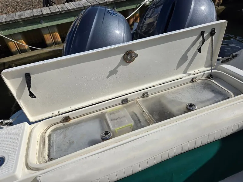 Slide: The Image of Hydra-Sports Vector 2500 VX 2005 - 13