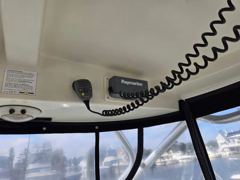 Slide: The Image of Hydra-Sports Vector 2500 VX 2005 - 14