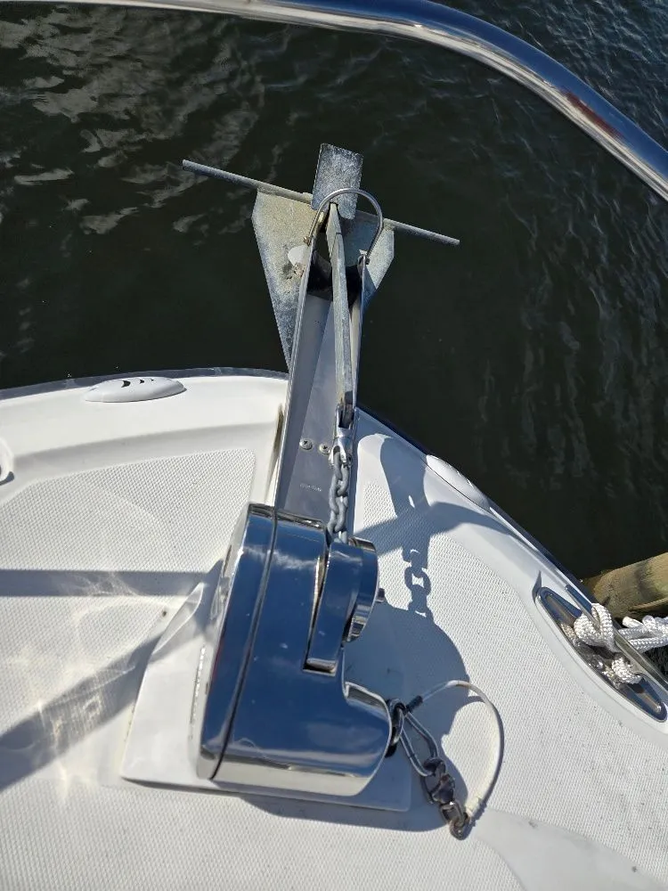 Slide: The Image of Hydra-Sports Vector 2500 VX 2005 - 9