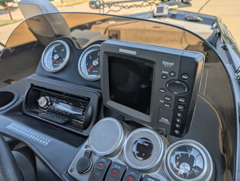 Slide: The Image of Crestliner Crappie 17 2009 - 11