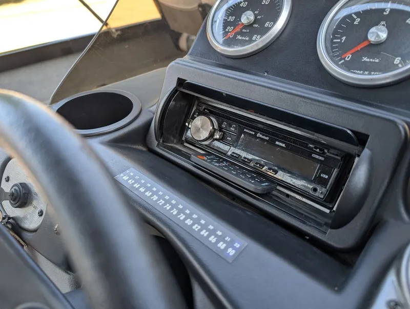 Slide: The Image of Crestliner Crappie 17 2009 - 12