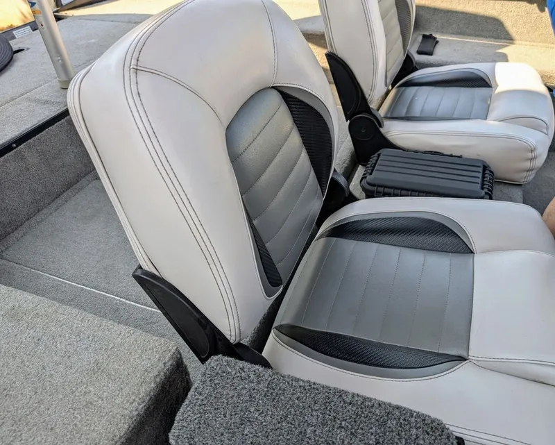 Slide: The Image of Crestliner Crappie 17 2009 - 14