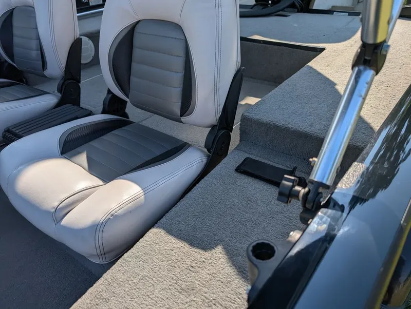 Slide: The Image of Crestliner Crappie 17 2009 - 17