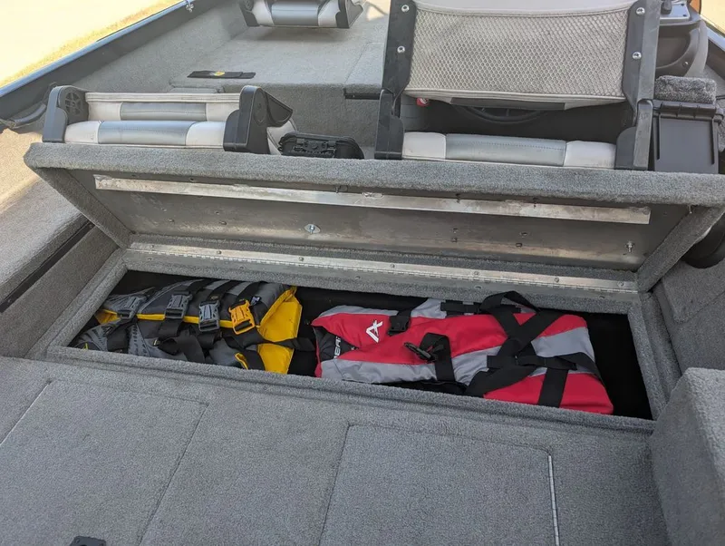 Slide: The Image of Crestliner Crappie 17 2009 - 19