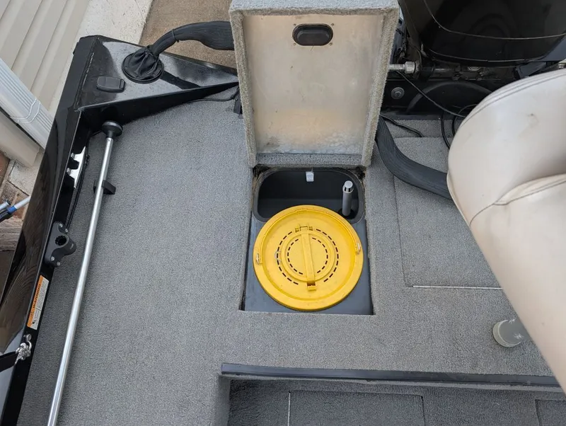 Slide: The Image of Crestliner Crappie 17 2009 - 29