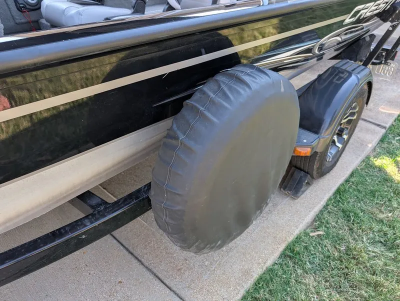 Slide: The Image of Crestliner Crappie 17 2009 - 64