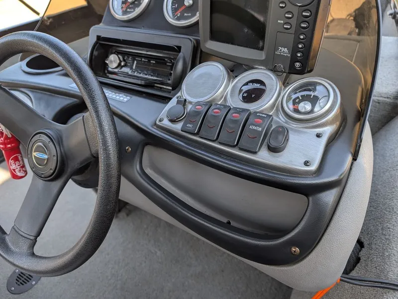 Slide: The Image of Crestliner Crappie 17 2009 - 8