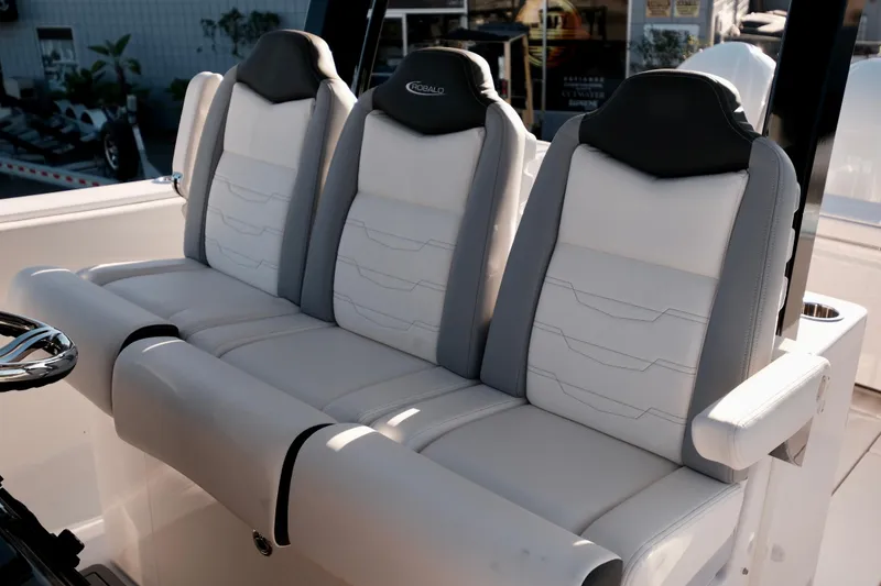 Slide: The Image of 2024 Robalo R360 Center Console boat seats, featuring sleek design and premium materials. - 12