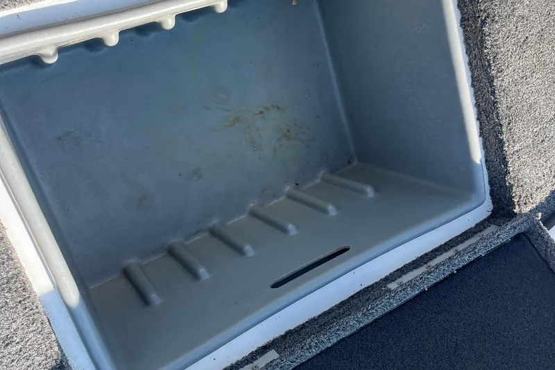 Slide: The Image of 2015 Nitro Z-8 boat seat with red and gray design details. - 40