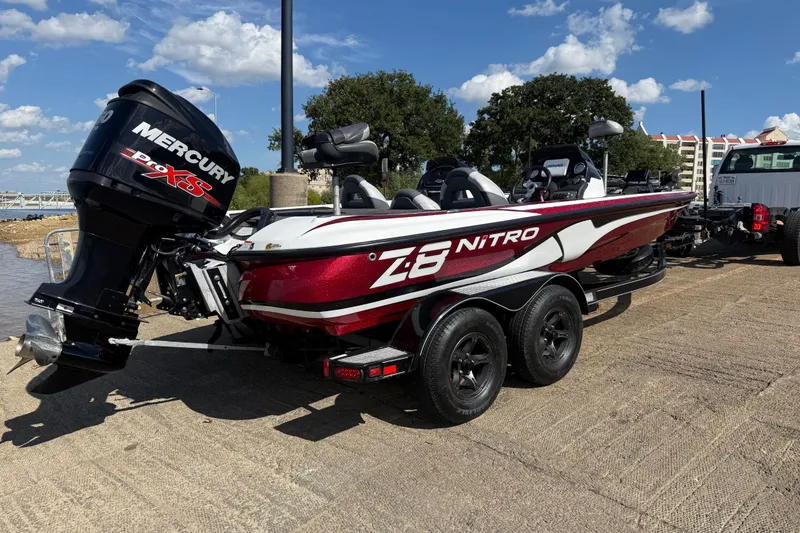 Slide: The Image of NOCO Genius GEN5X3 charger installed in a 2015 Nitro Z-8 boat compartment. - 51